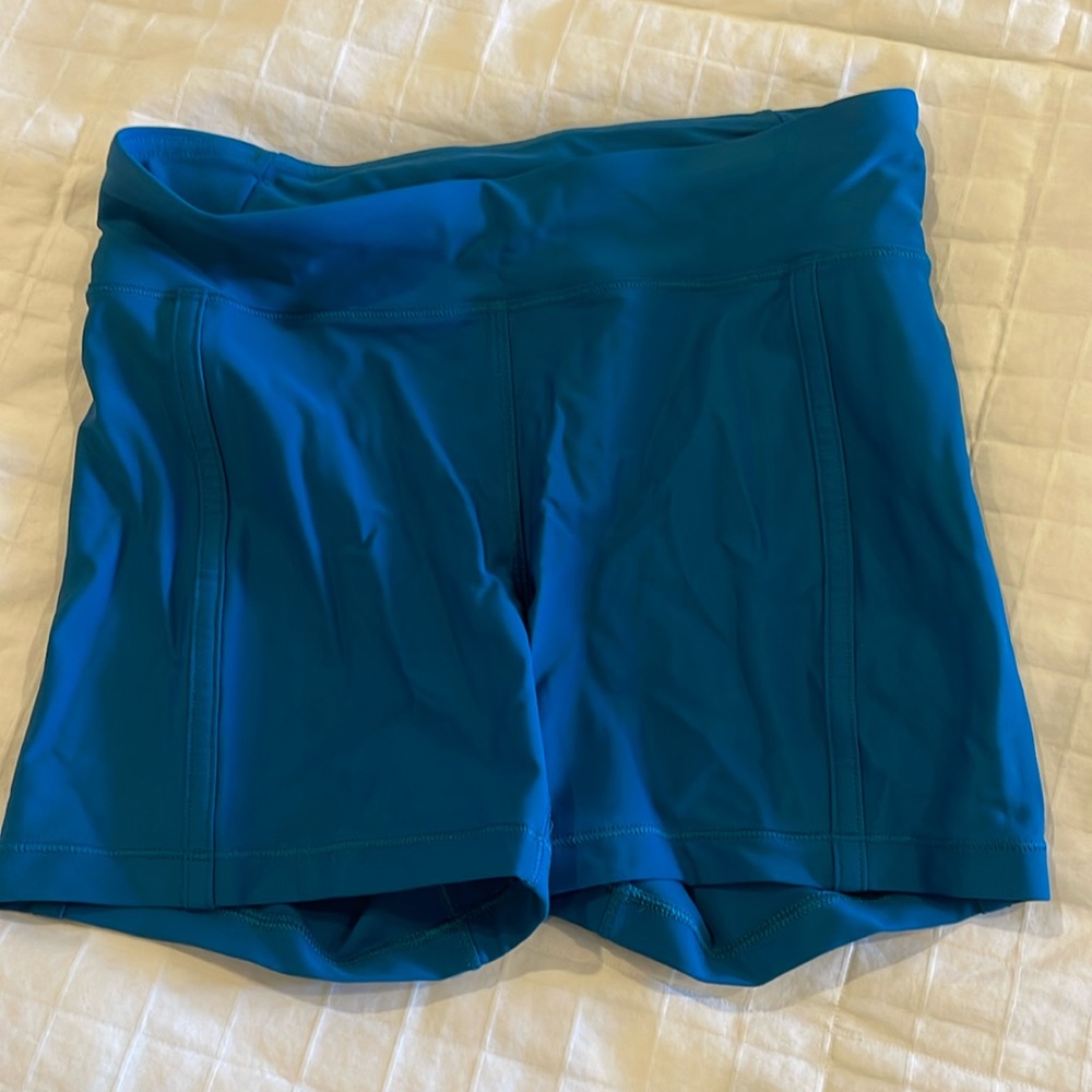 Lululemon mid rise teal bike shorts